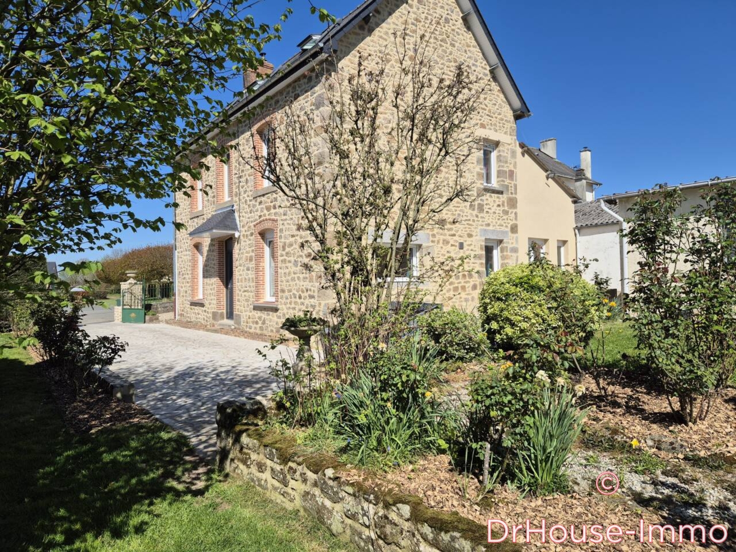 Photo 2 : Vente Maison 7 pièces Brécé 145 m²