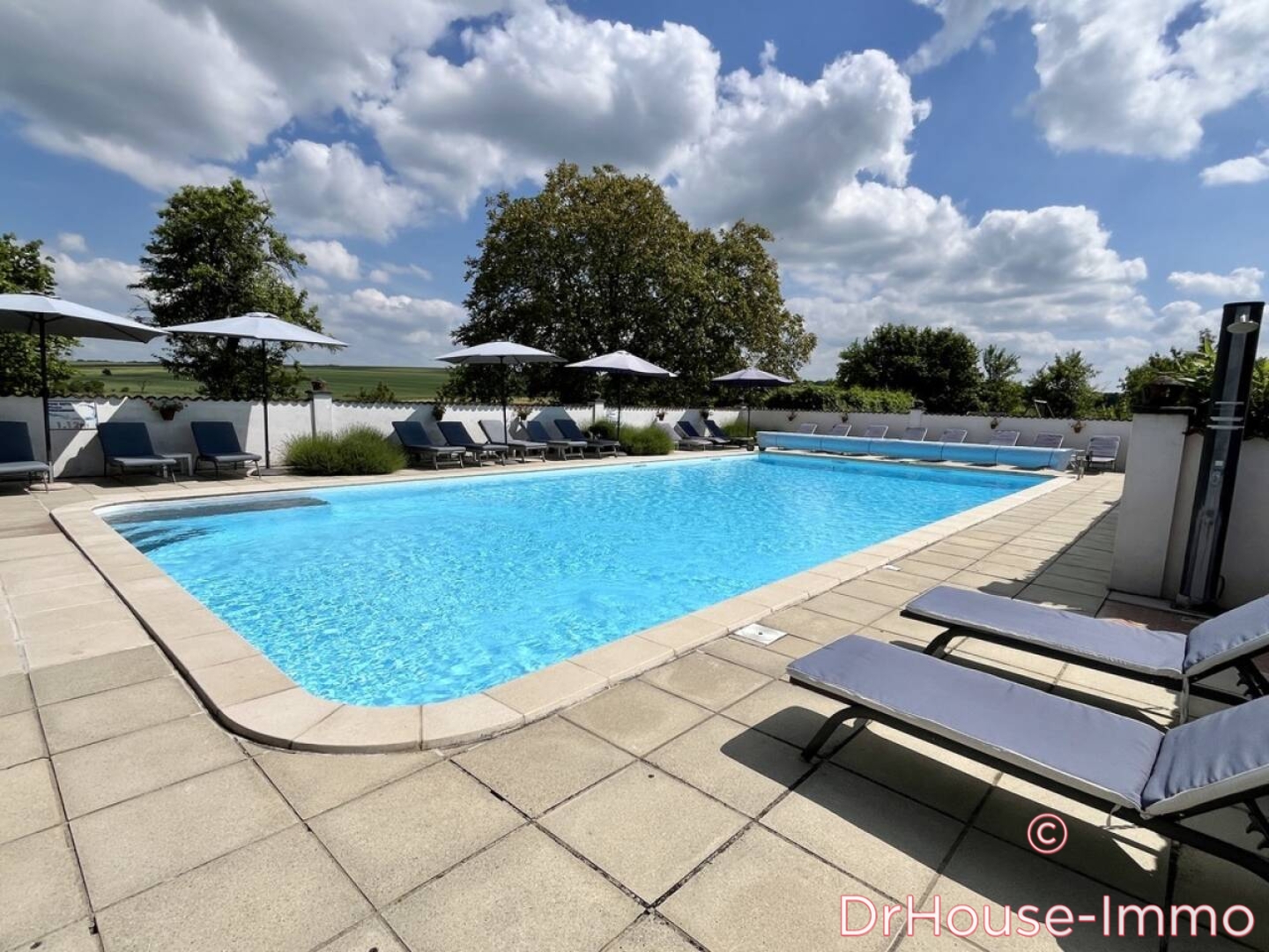 Photo 2 : Vente Maison 25 pièces Éclance 657 m²