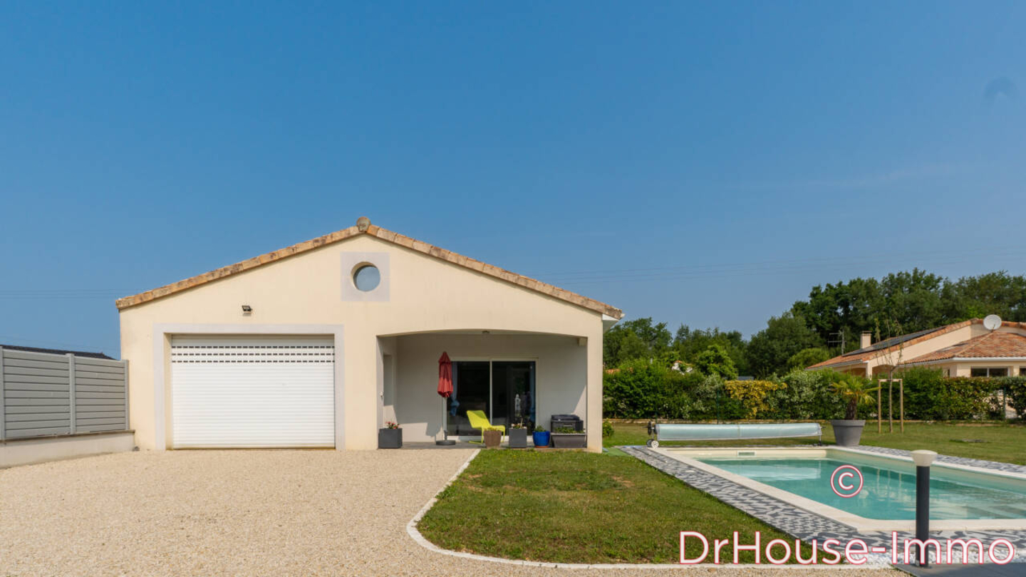 Photo 2 : Vente Maison 8 pièces Béruges 165 m²