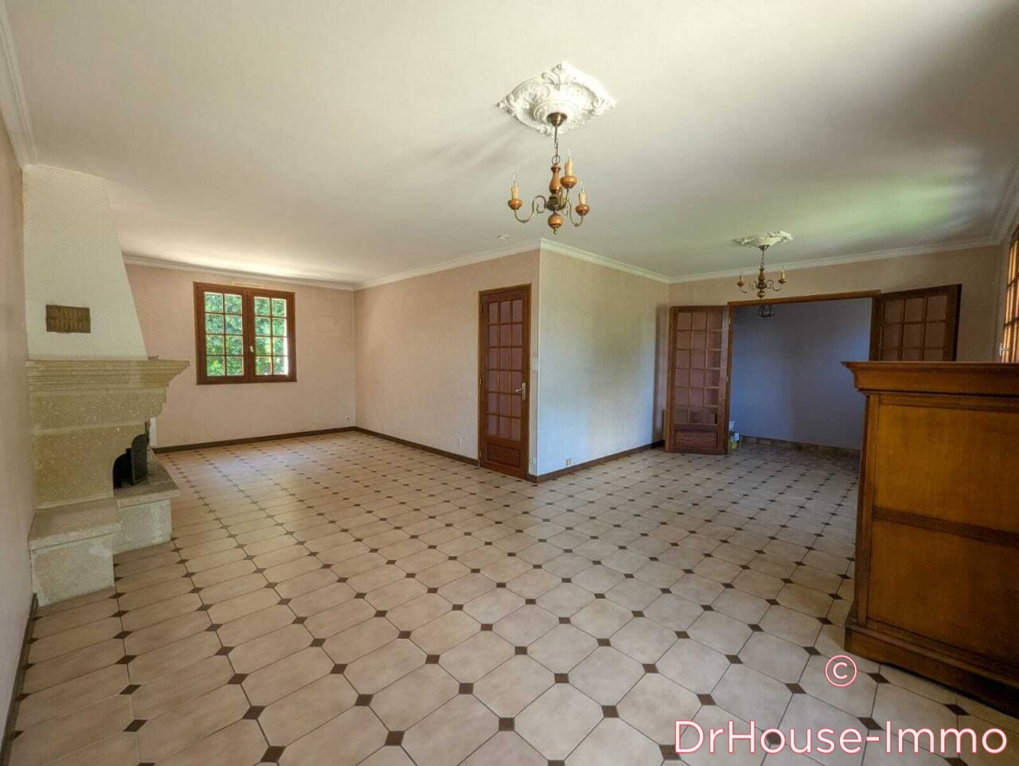 Photo 3 : Vente Maison 7 pièces Saint-Philbert-de-Grand-Lieu 117 m²