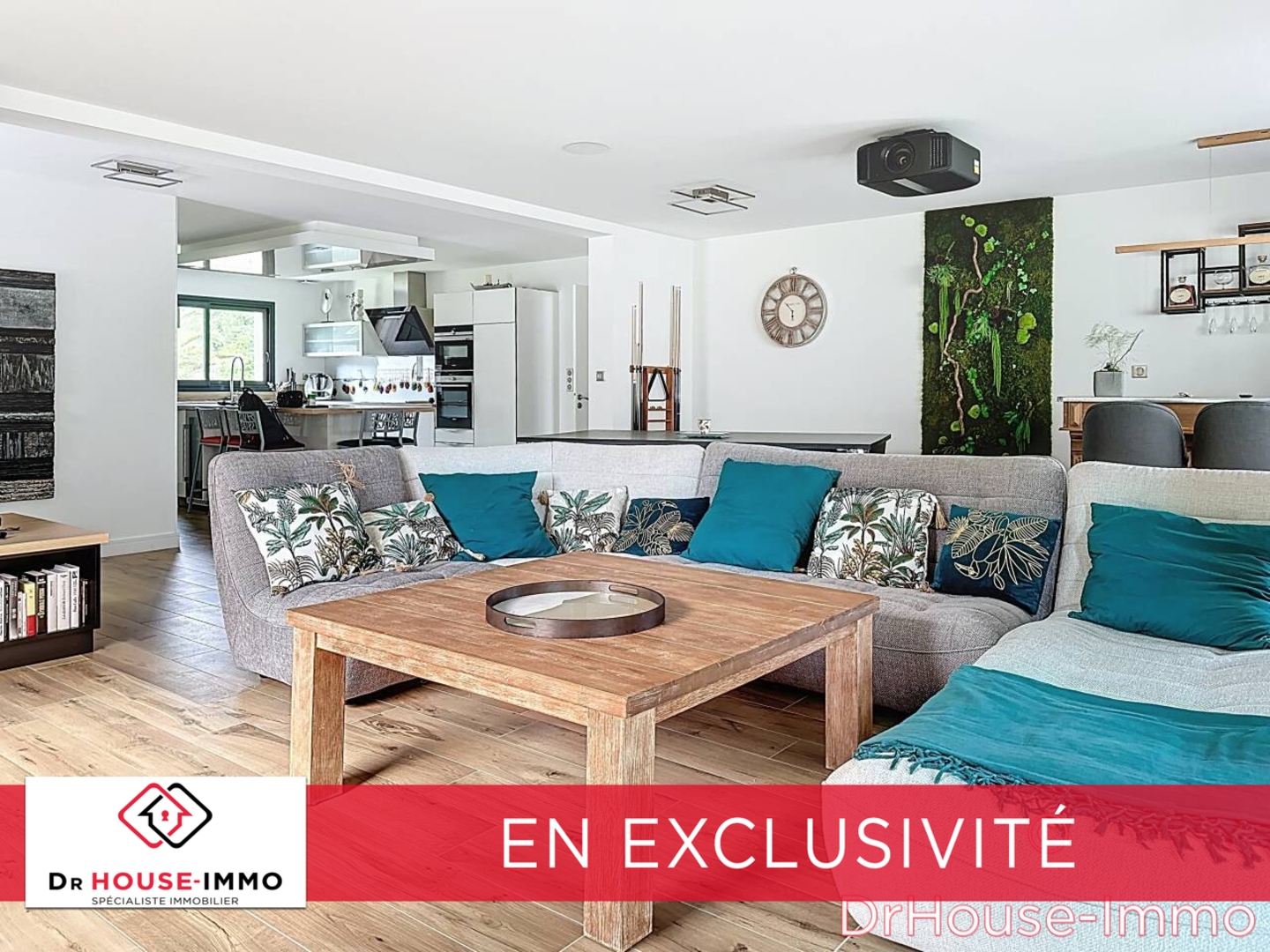 Photo 1 : Vente Maison 7 pièces Plumergat 228 m²