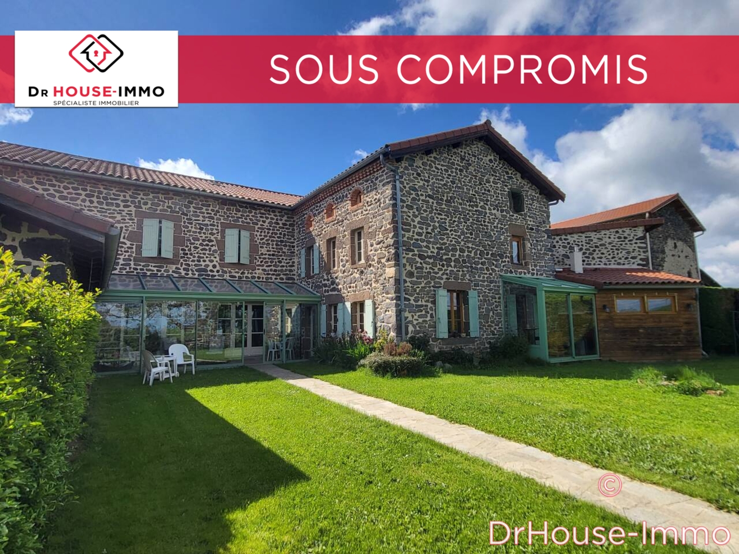 Photo 1 : Vente Maison 10 pièces Loudes 236 m²
