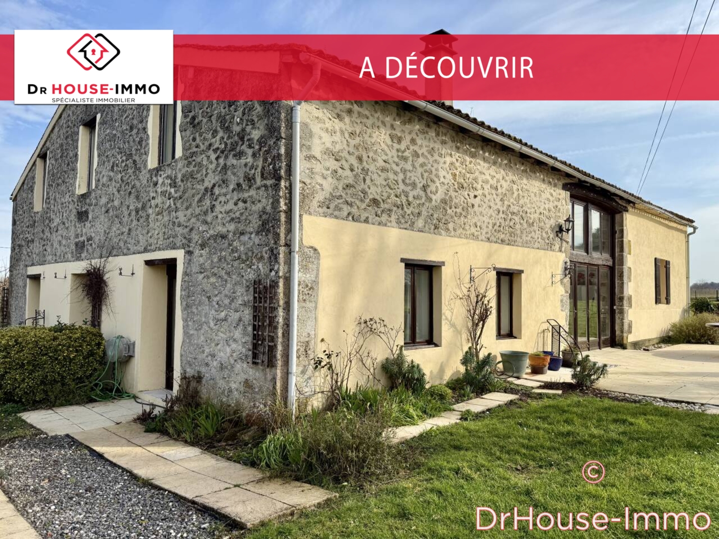 Photo 1 : Vente Maison 9 pièces Sauveterre-de-Guyenne 330 m²
