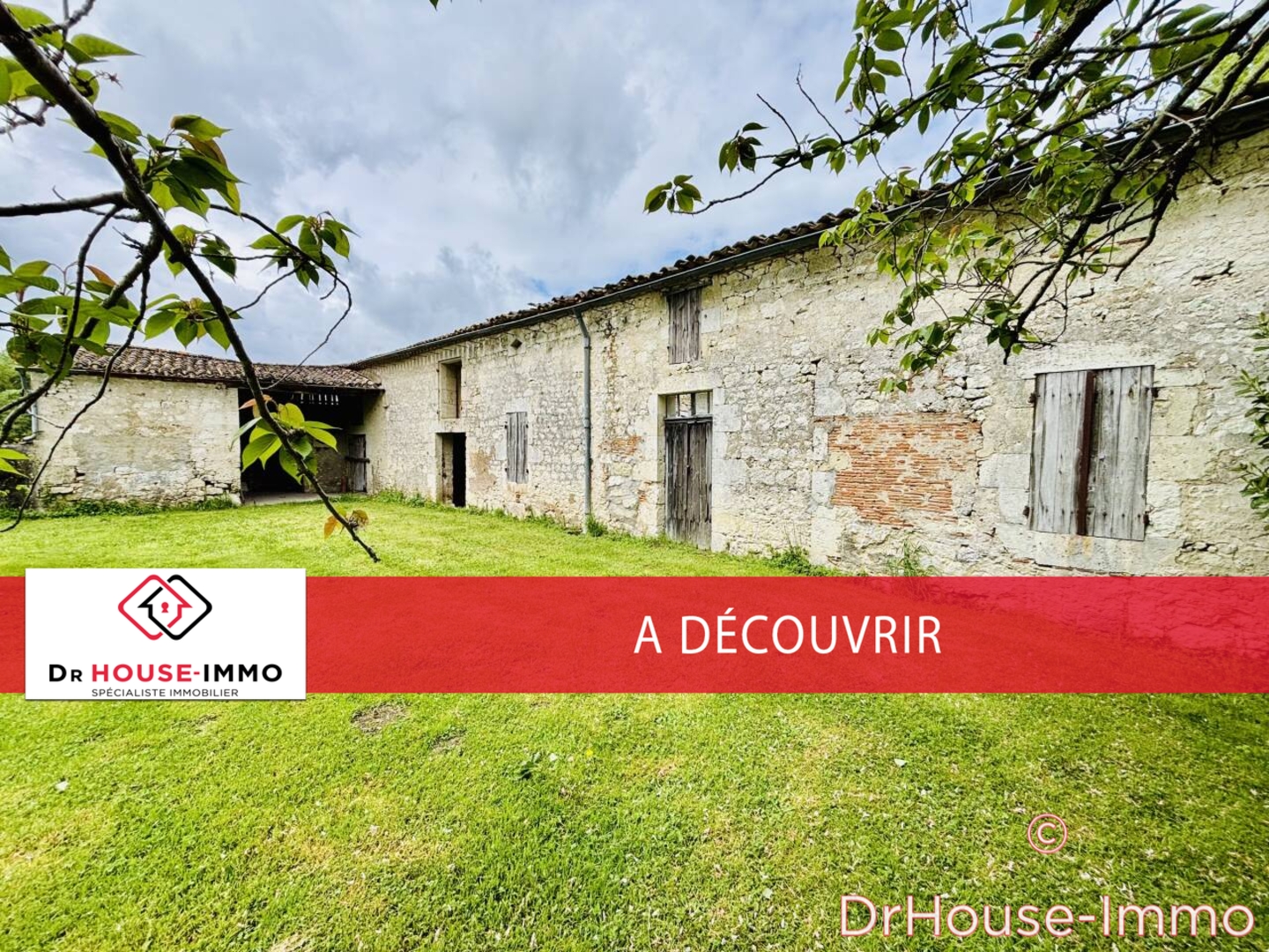 Photo 1 : Vente Maison 2 pièces Pineuilh 265 m²