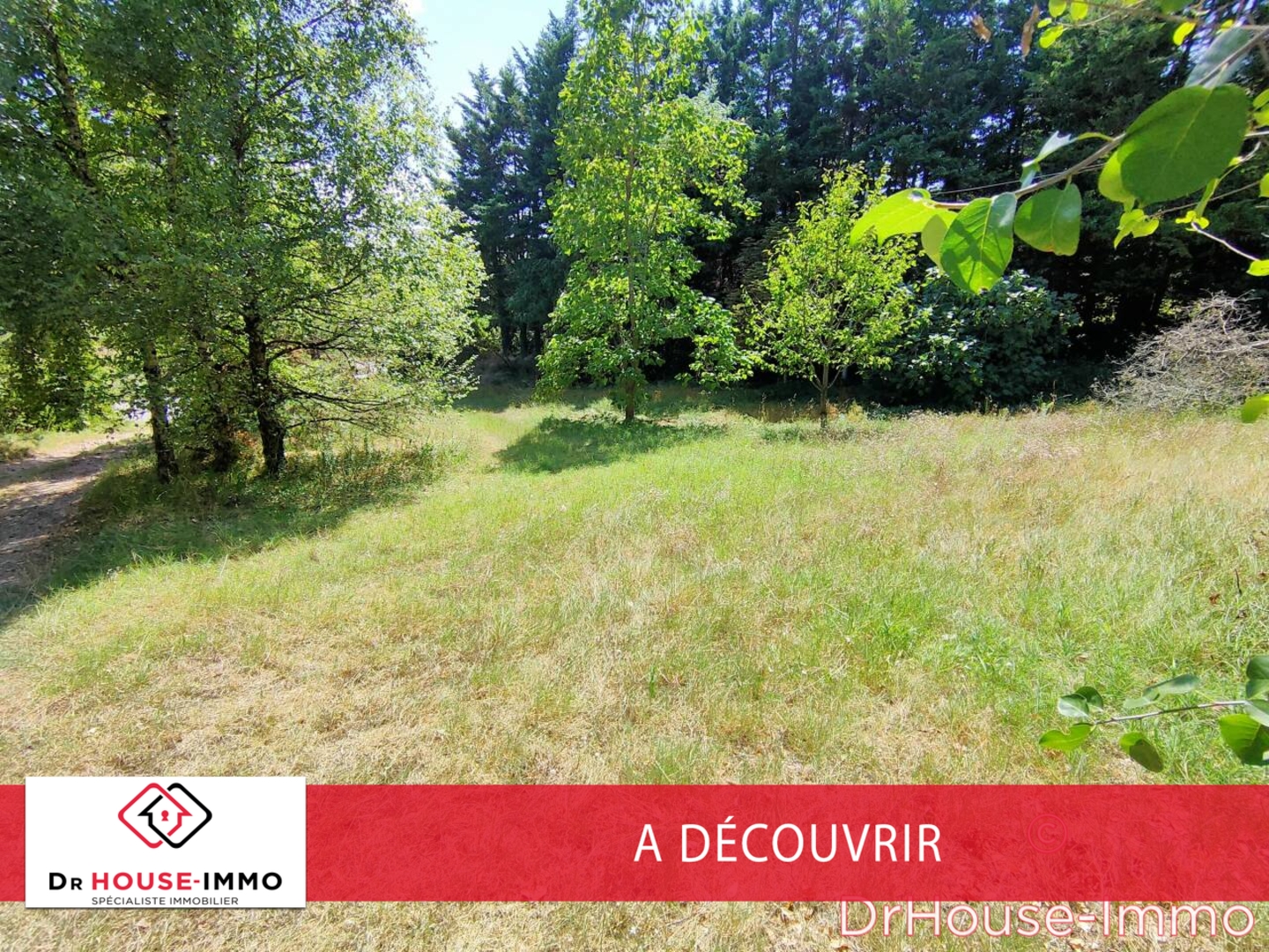 Photo 1 : Vente Terrain Charmes-sur-l'Herbasse 910 m²