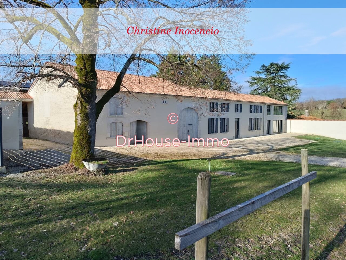 Photo 1 : Vente Maison 8 pièces Condéon 258 m²