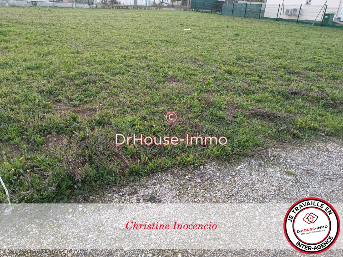 Photo 1 : Vente Terrain Saint-Germain-de-Lusignan