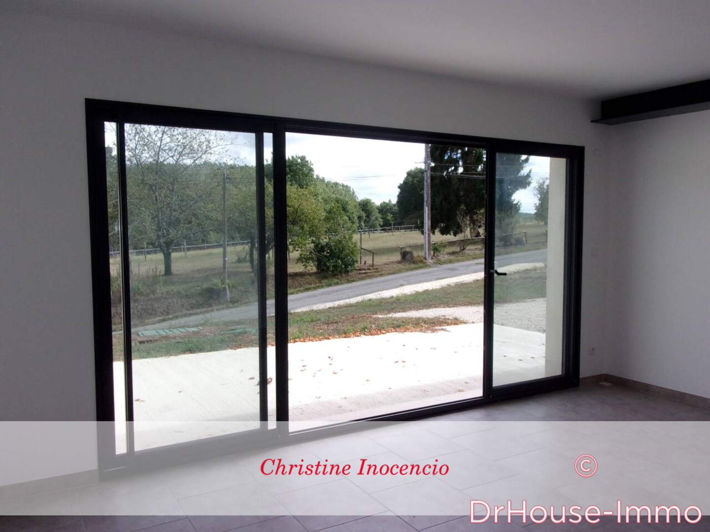 Photo 3 : Vente Maison 8 pièces Barbezieux-Saint-Hilaire 258 m²