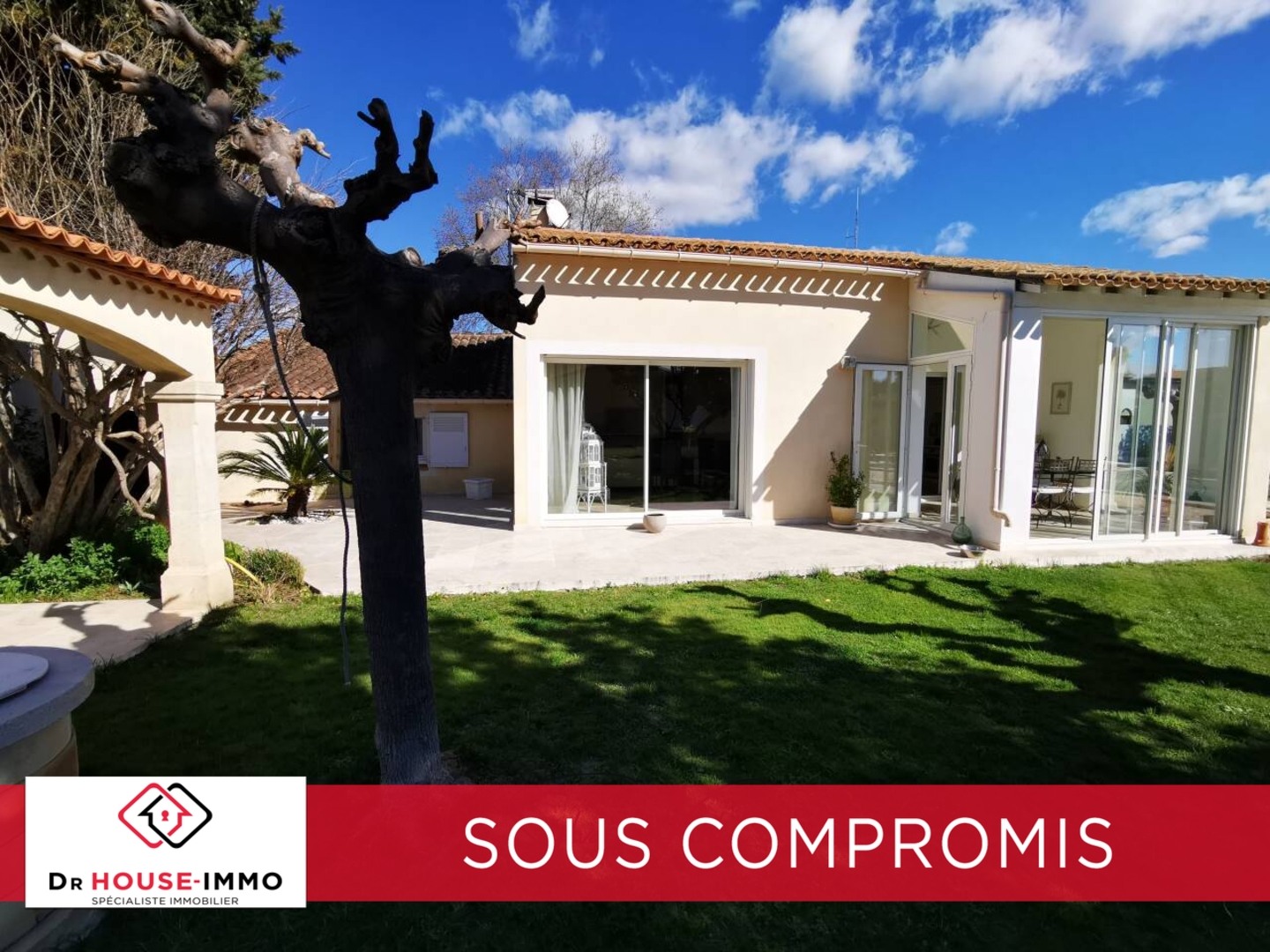Photo 1 : Vente Maison 6 pièces Aigues-Mortes 155 m²