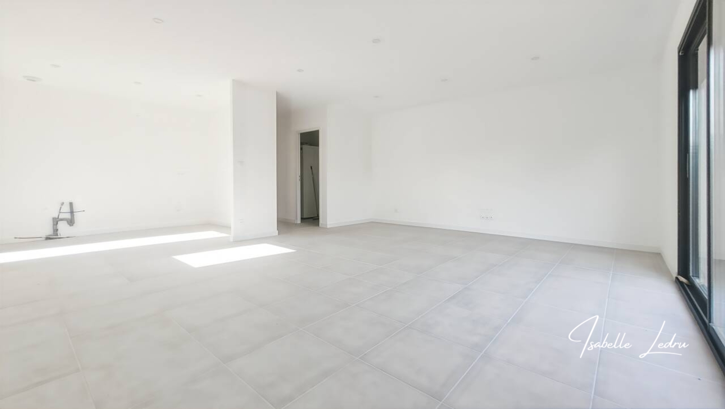 Photo 2 : Vente Maison 5 pièces Issé 114 m²