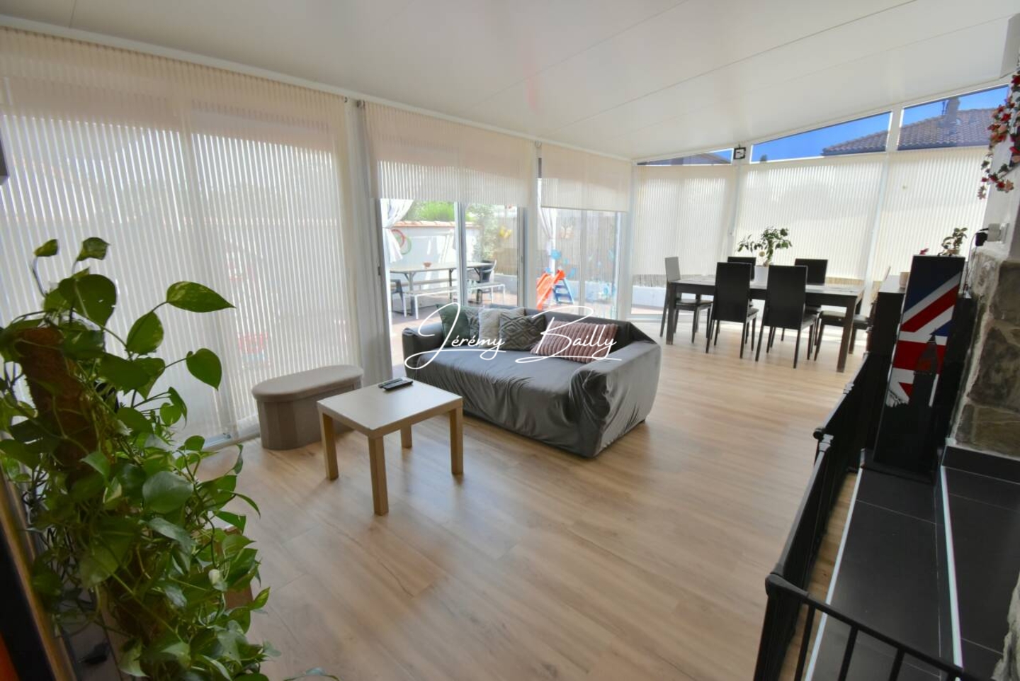 Photo 1 : Vente Maison 7 pièces Saint-Estève 147 m²