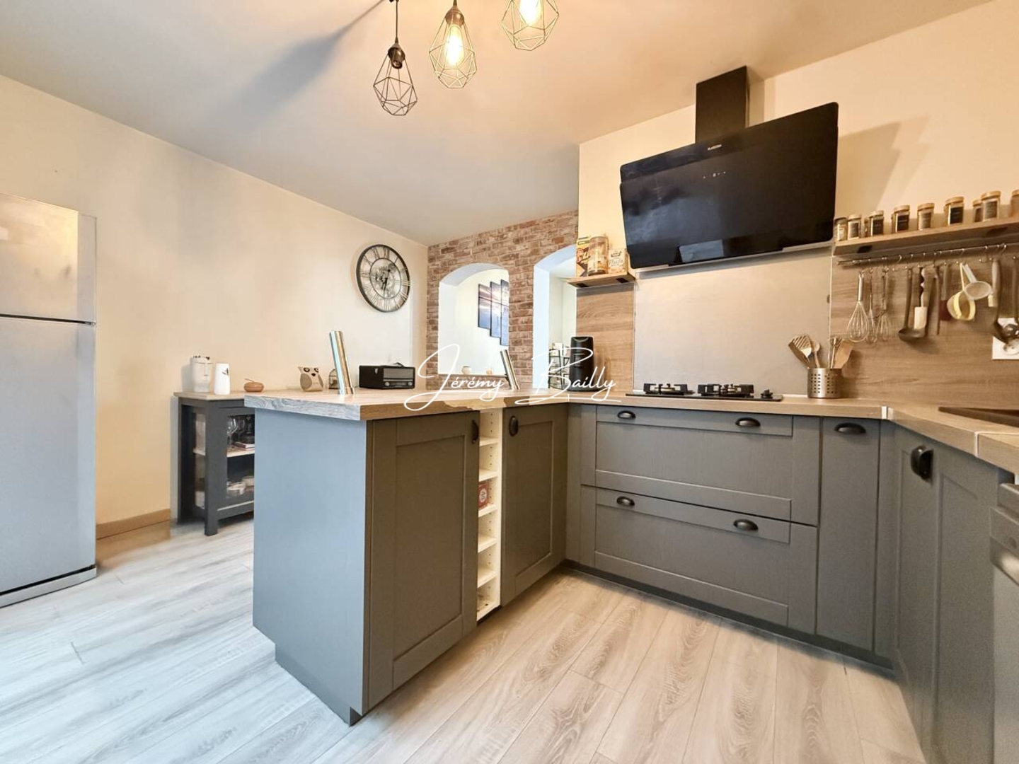 Photo 1 : Vente Maison 3 pièces Saint-Estève 77 m²