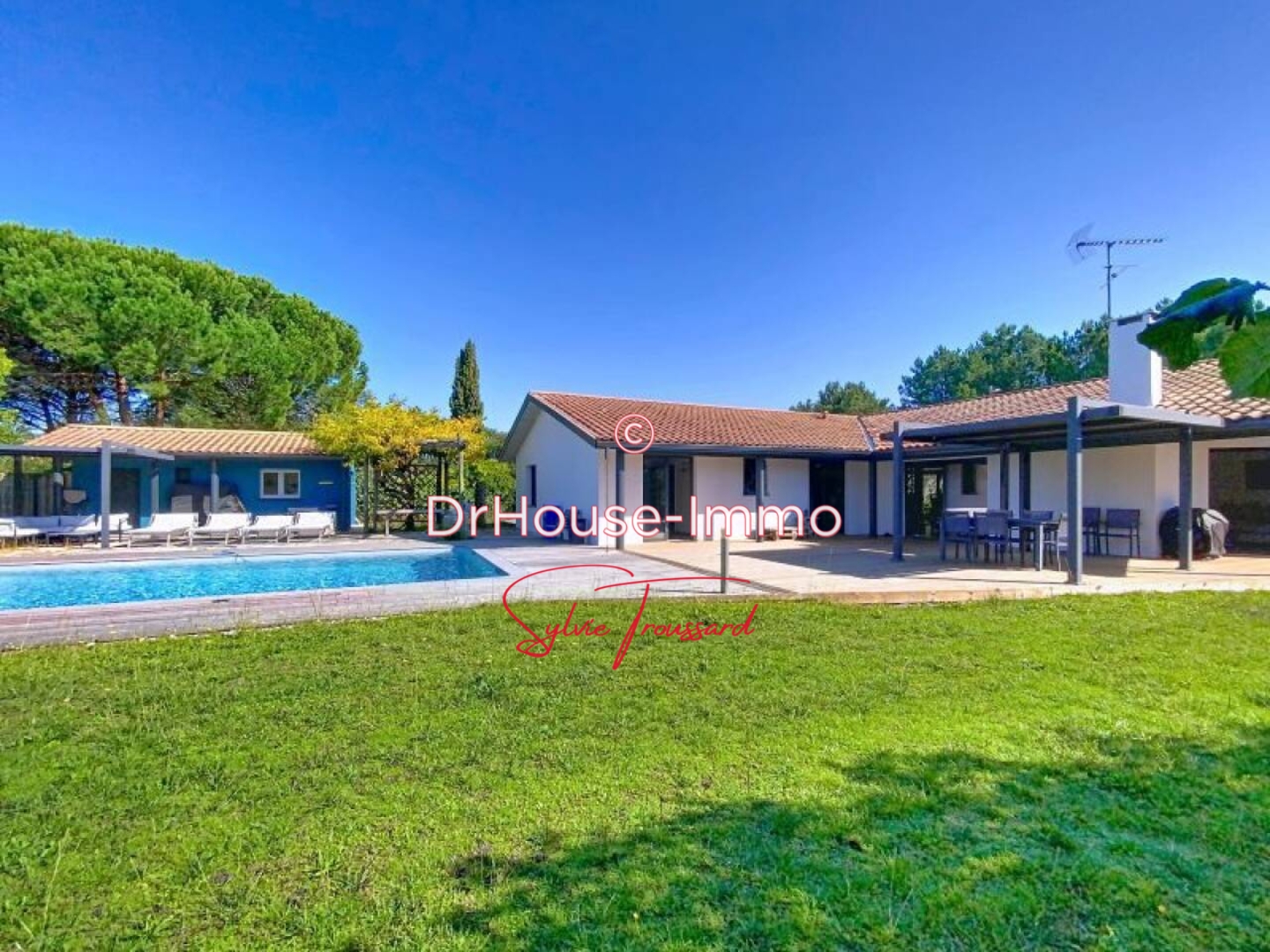 Photo 3 : Vente Maison 6 pièces Saint-Médard-en-Jalles 183 m²