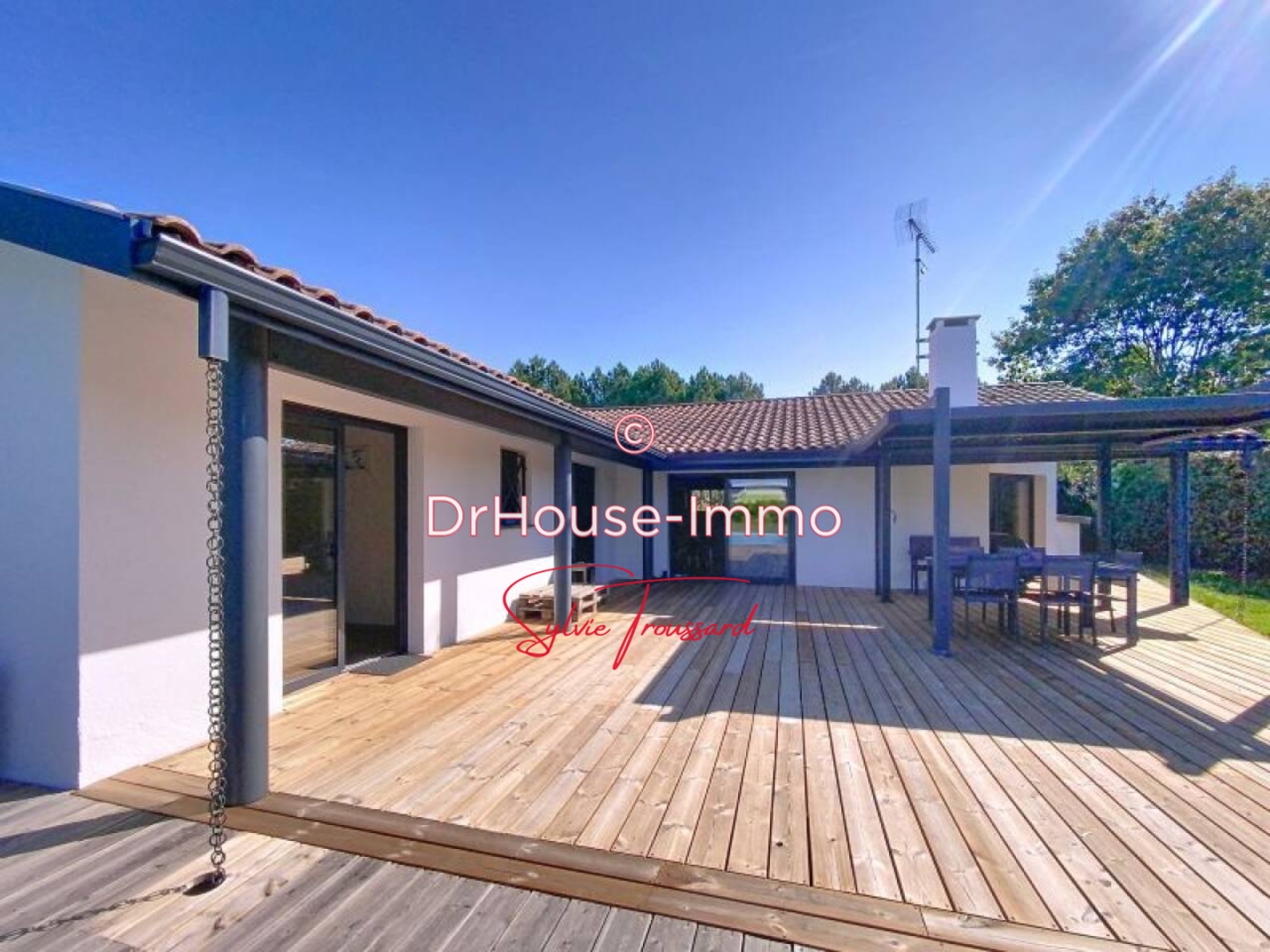 Photo 2 : Vente Maison 6 pièces Saint-Médard-en-Jalles 183 m²