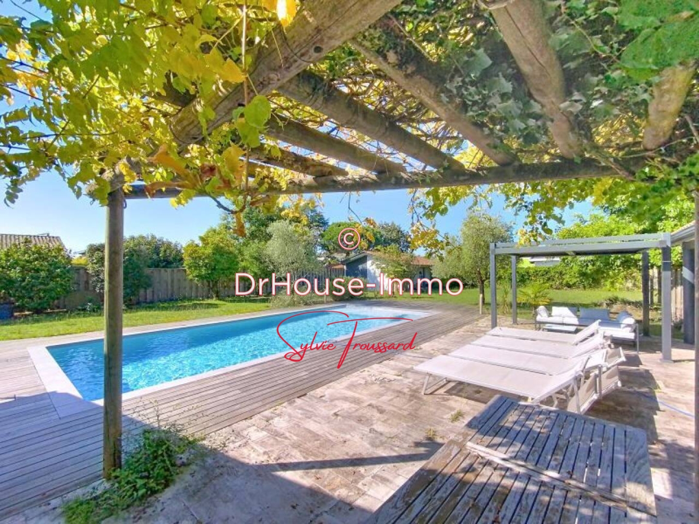Photo 1 : Vente Maison 6 pièces Saint-Médard-en-Jalles 183 m²