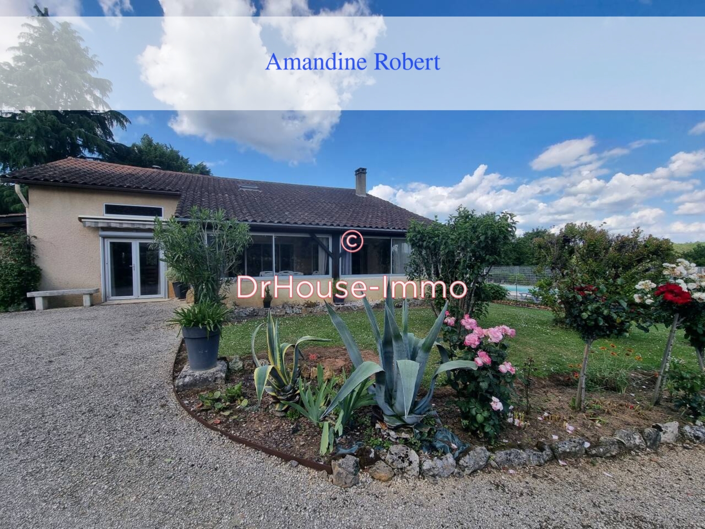 Photo 1 : Vente Maison 6 pièces Pontours 191 m²