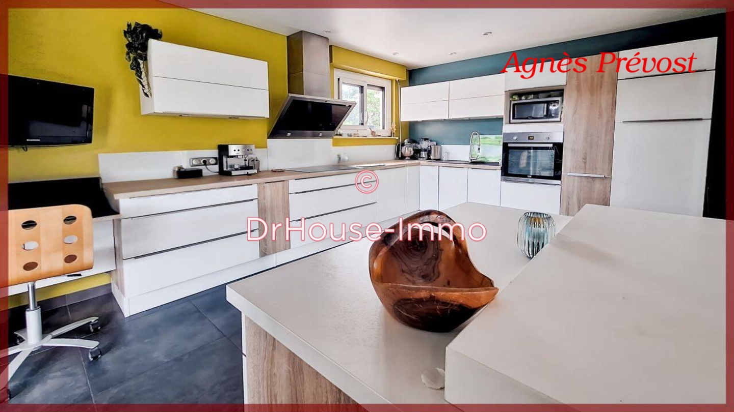 Photo 3 : Vente Maison 8 pièces Villeneuve 217 m²