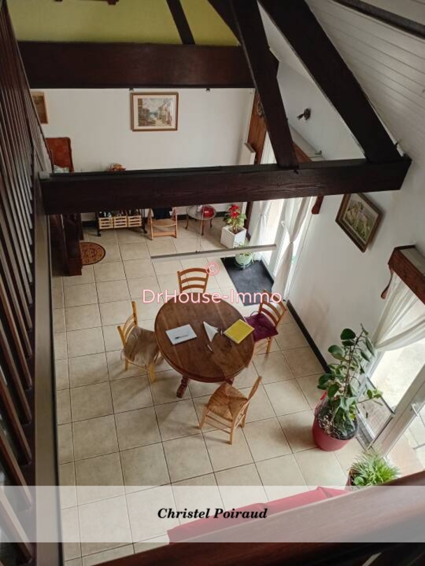 Photo 3 : Vente Maison 6 pièces Saint-Ciers-d'Abzac 160 m²