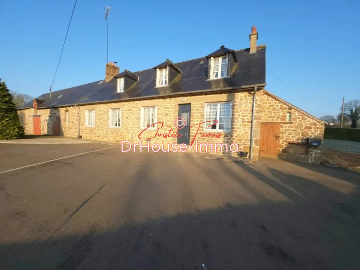 Photo 2 : Vente Maison 6 pièces Louvigné-du-Désert 93 m²
