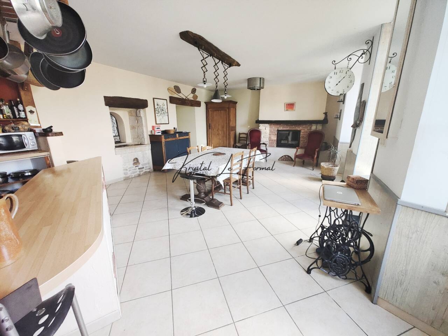 Photo 2 : Vente Maison 8 pièces Coulonges-sur-l'Autize 190 m²