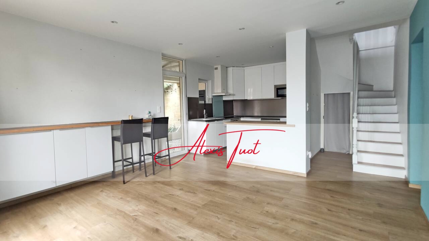 Photo 3 : Vente Maison 6 pièces Saint-Loubès 132 m²