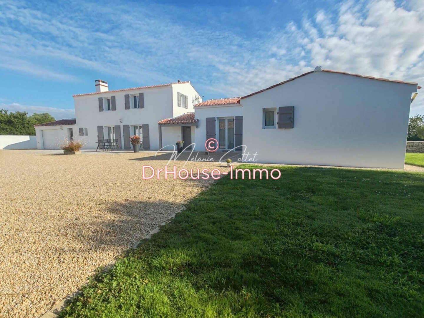 Photo 2 : Vente Maison 7 pièces Puyravault 184 m²