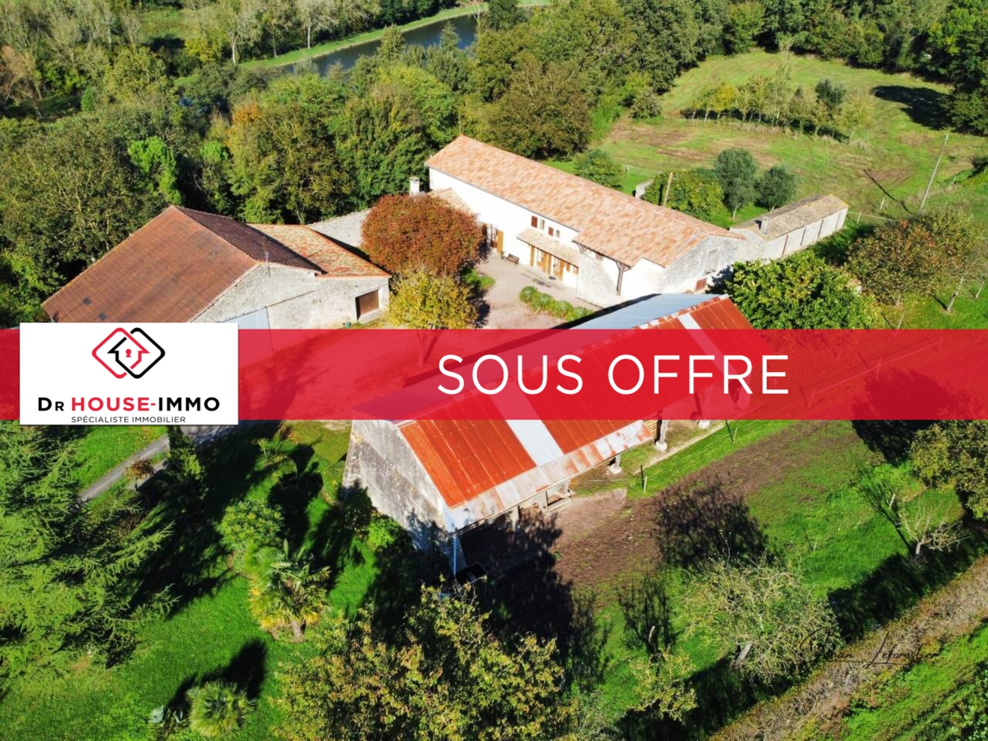 Photo 1 : Vente Maison 8 pièces Saint-Génard 211 m²