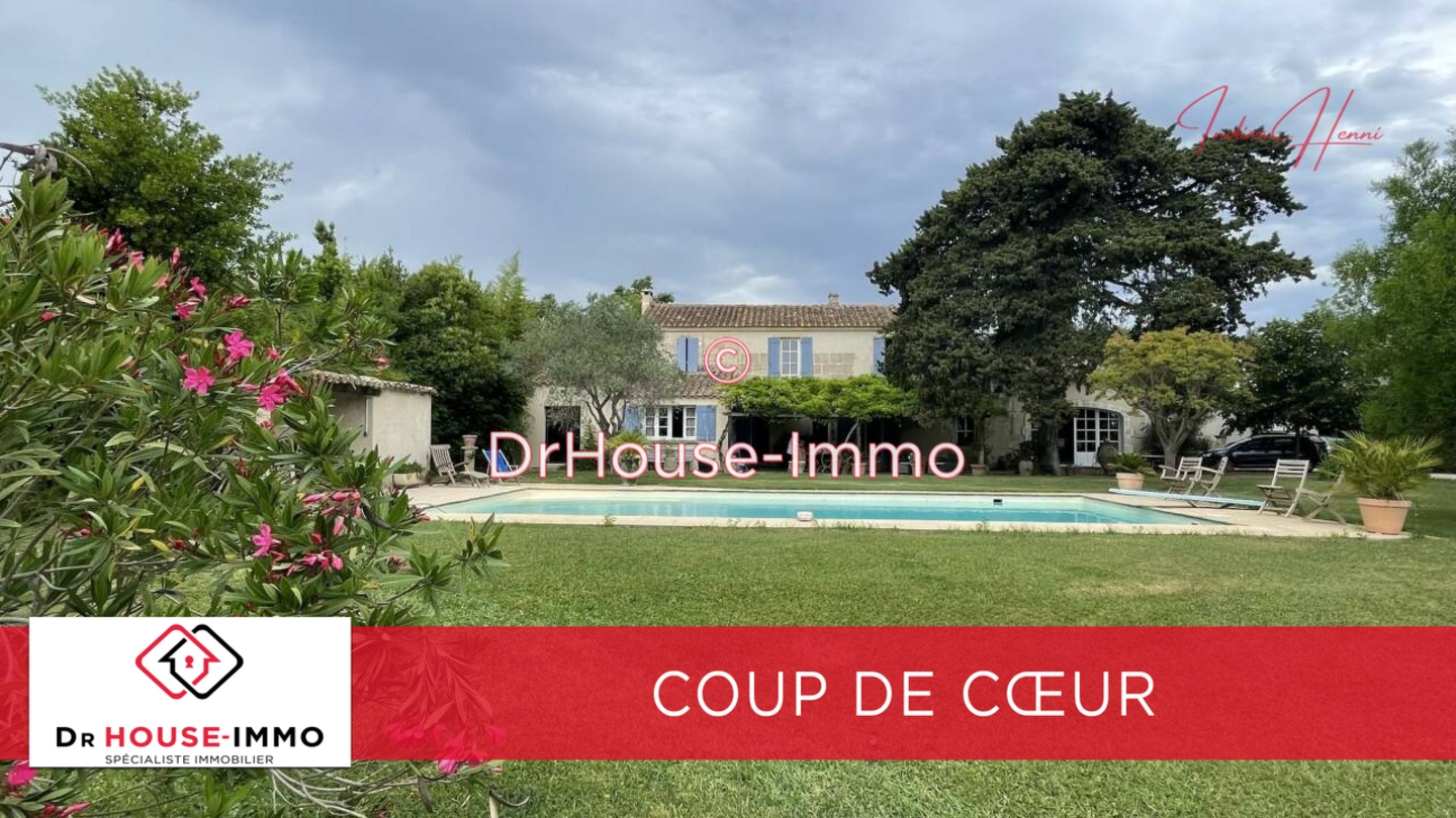 Photo 1 : Vente Maison 7 pièces Arles 200 m²