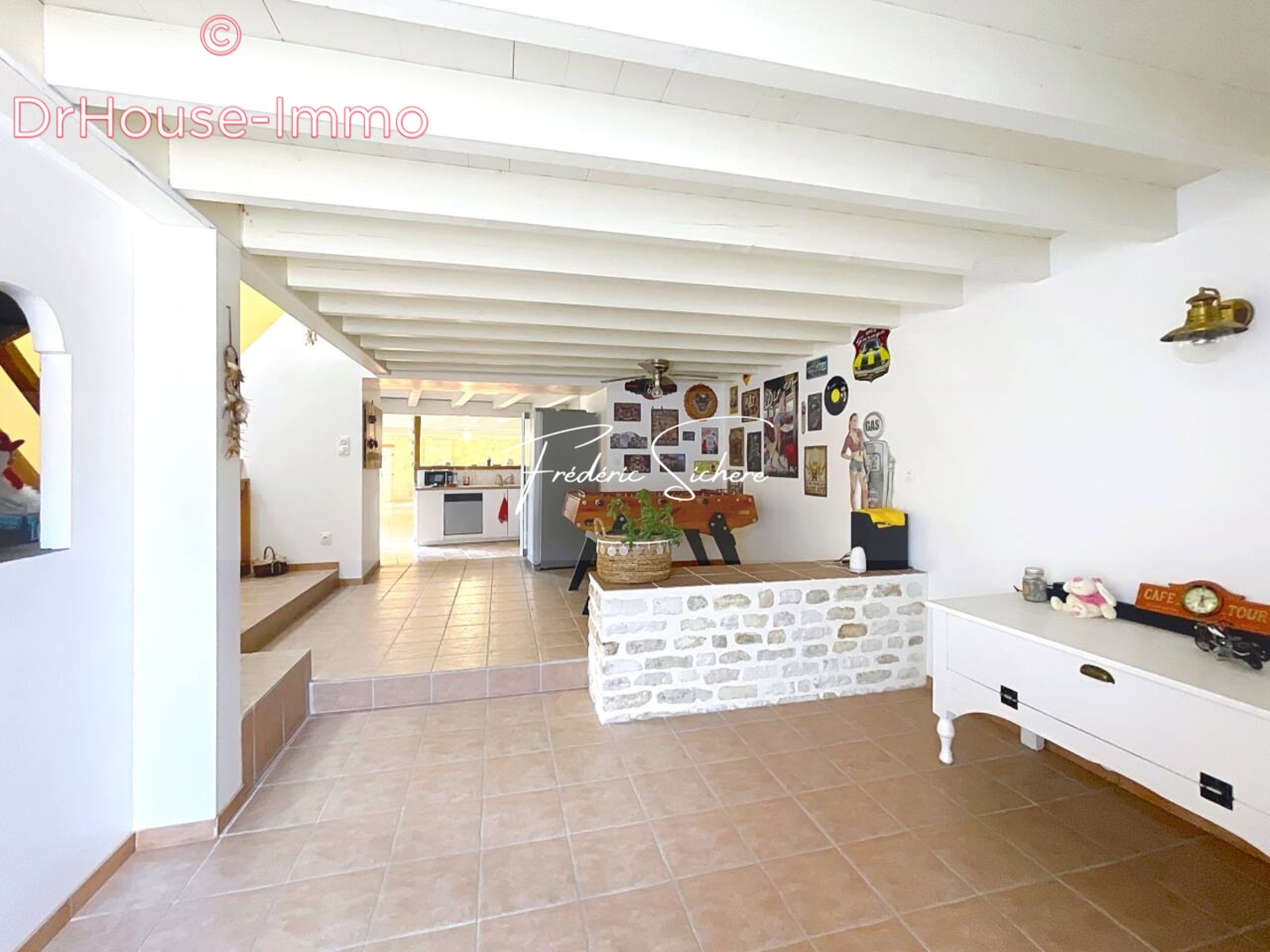 Photo 3 : Vente Maison 10 pièces Surgères 343 m²