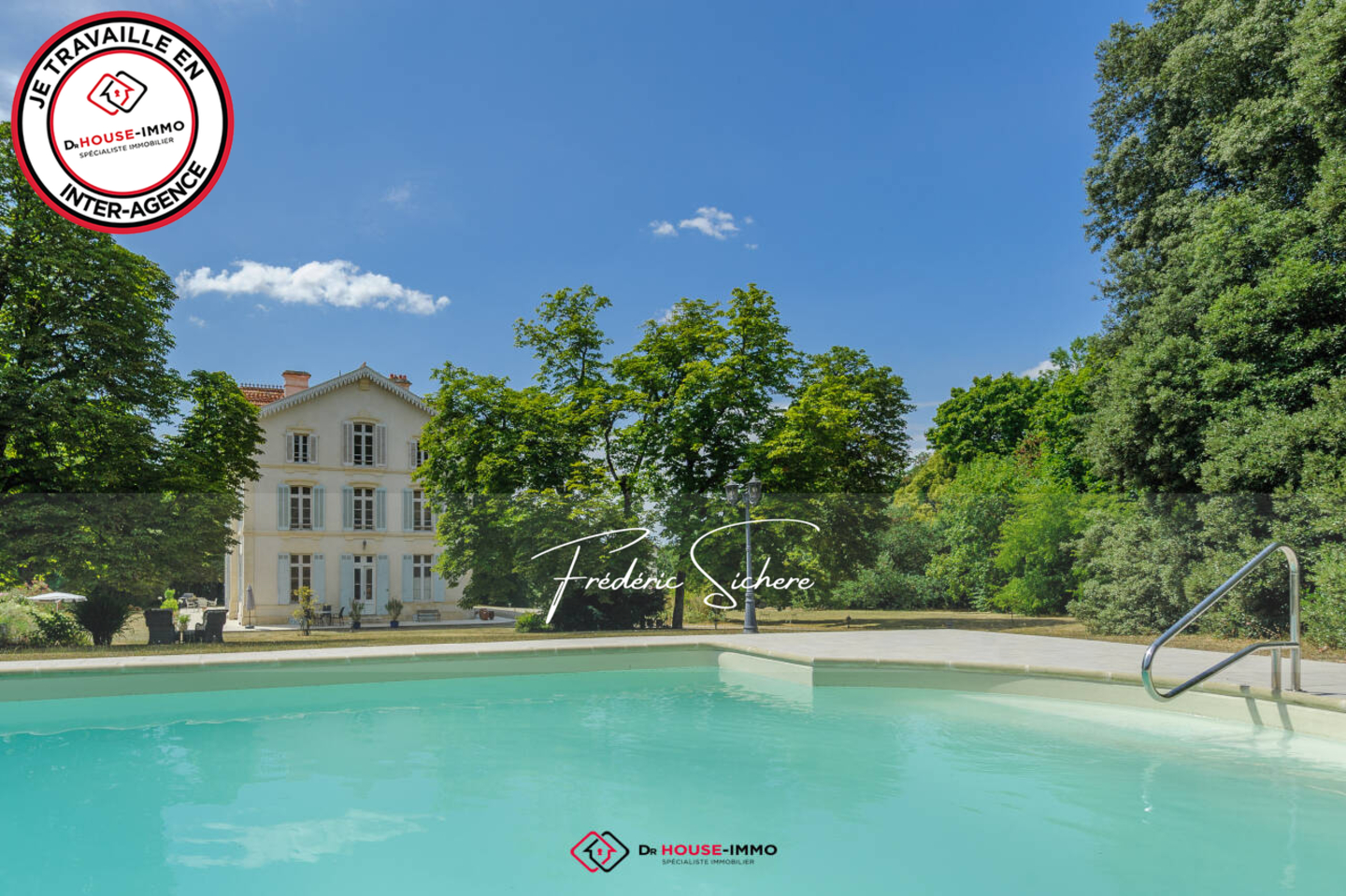 Photo 1 : Vente Hôtel particulier 13 pièces Saint-Jean-d'Angély 341 m²