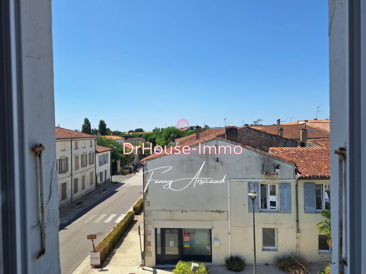 Photo 3 : Vente Immeuble 7 pièces Tonnay-Boutonne 220 m²