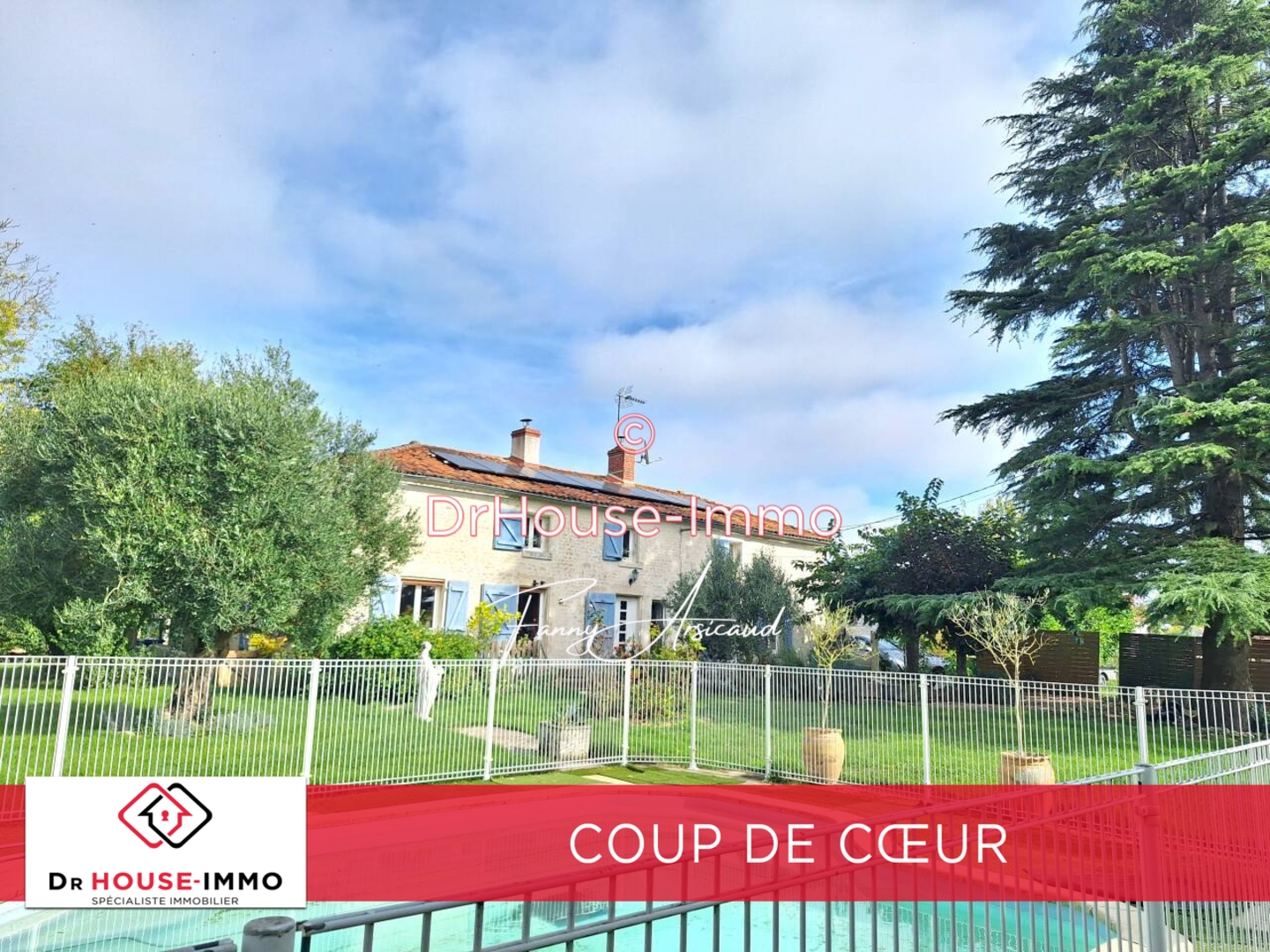 Photo 1 : Vente Maison 7 pièces Velluire 201 m²