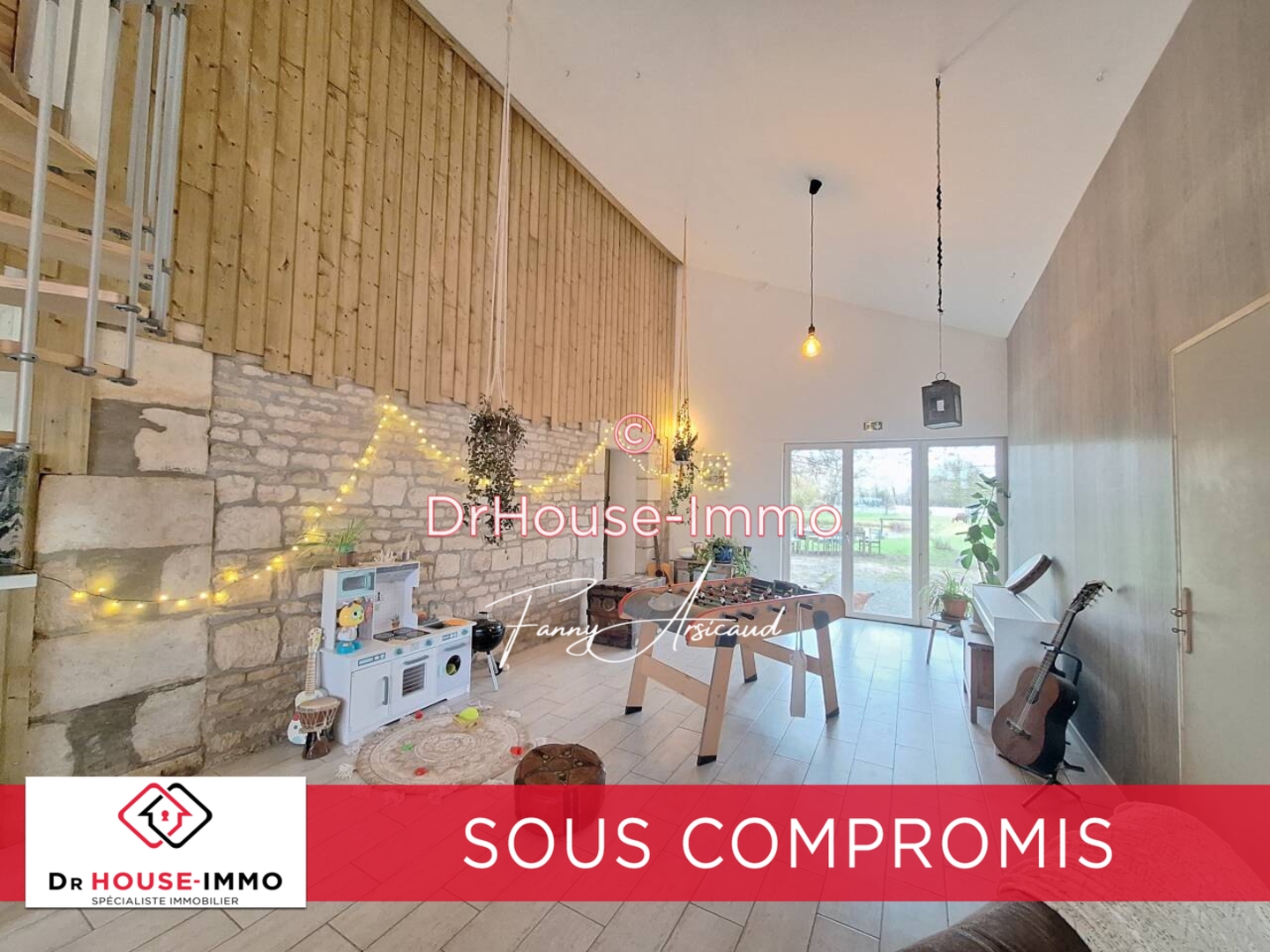 Photo 2 : Vente Maison 8 pièces Saint-Sigismond 285 m²