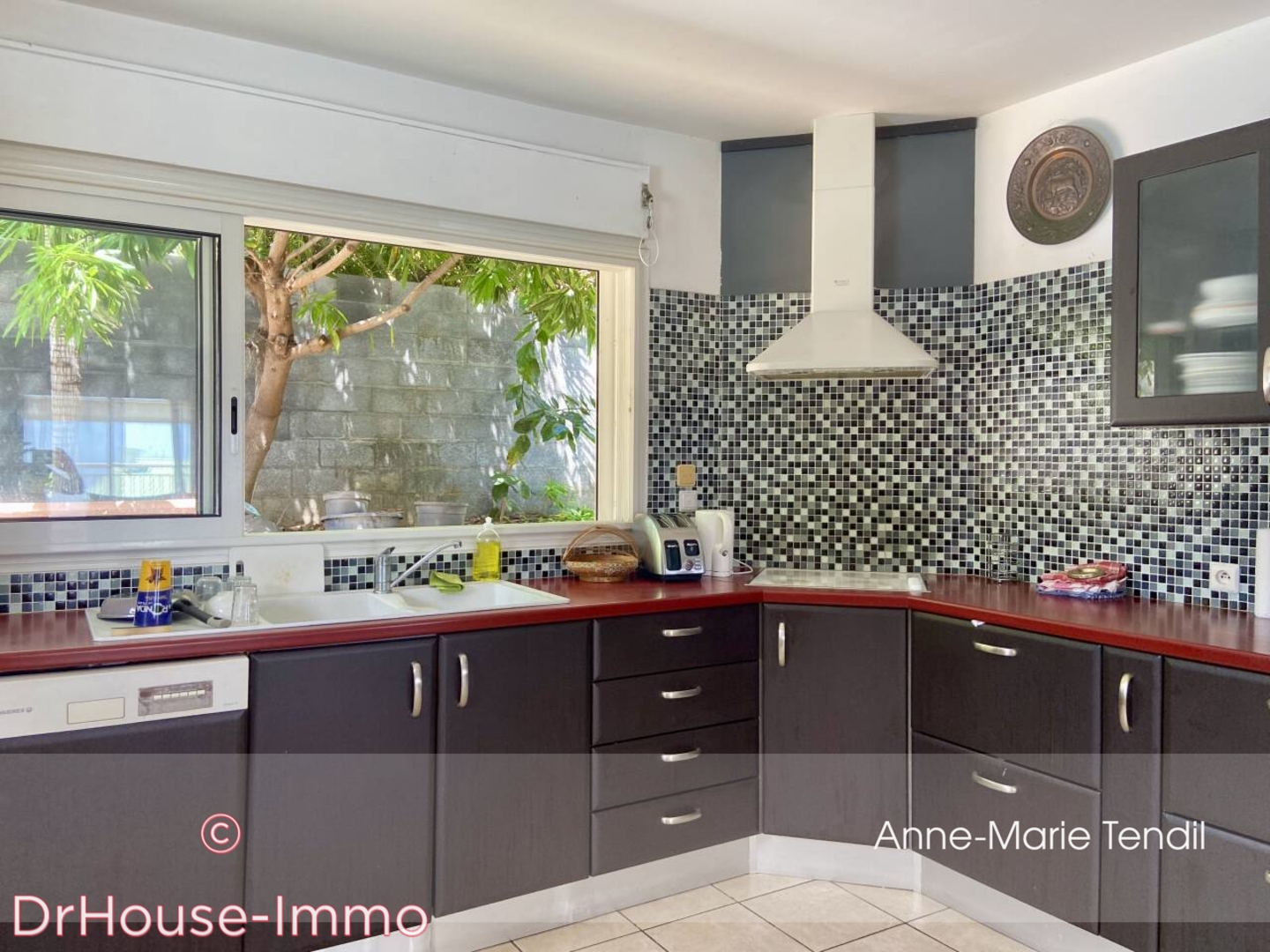 Photo 2 : Vente Maison 9 pièces Saint gilles les bains 210 m²
