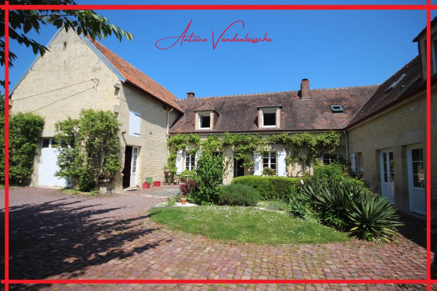 Photo 2 : Vente Maison 9 pièces Caen 263 m²