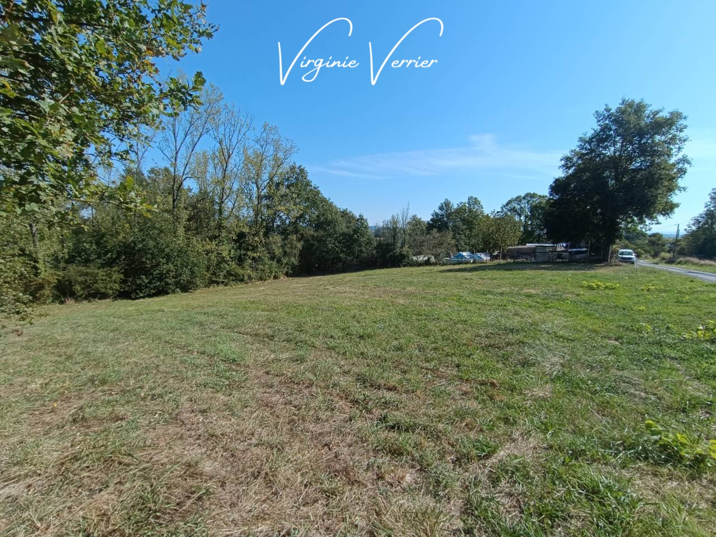 Photo 1 : Vente Terrain Brignac-la-Plaine 3705 m²