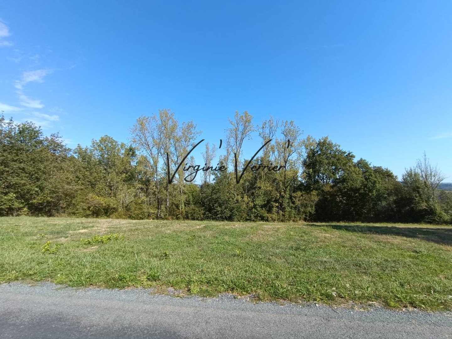 Photo 2 : Vente Terrain Brignac-la-Plaine 1855 m²