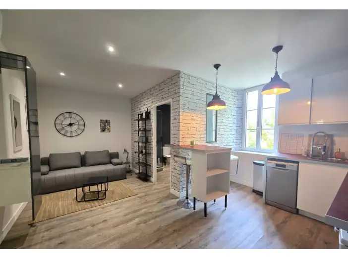 Appartement 1 pièce de 24 m² - Roquebrune-sur-Argens (83520)