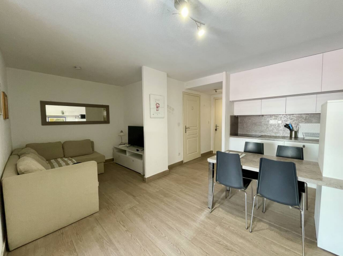 Appartement 2 pièces de 37 m² - Fréjus (83600)
