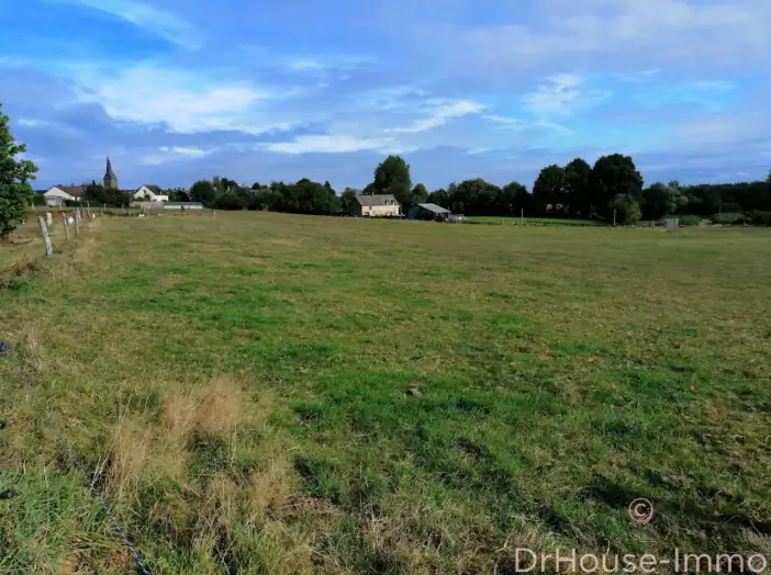 Terrain à bâtir de 753 m² - Gorron (53120)