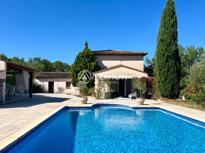 Maison 5 pièces de 179 m² - Fayence (83440)