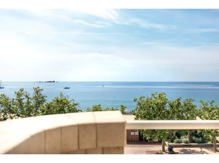 Image des la section Servies