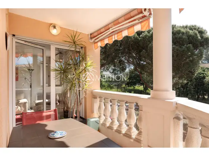 Appartement 4 pièces de 76 m² - Fréjus (83600)