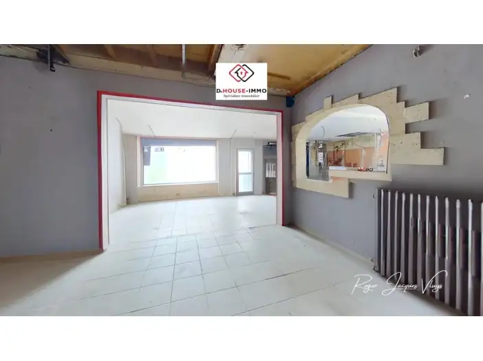 Immeuble 7 pièces de 196 m² - Guiscriff (56560)