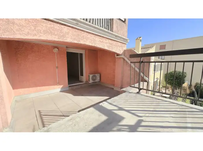 Appartement 3 pièces de 47 m² - Fréjus (83600)