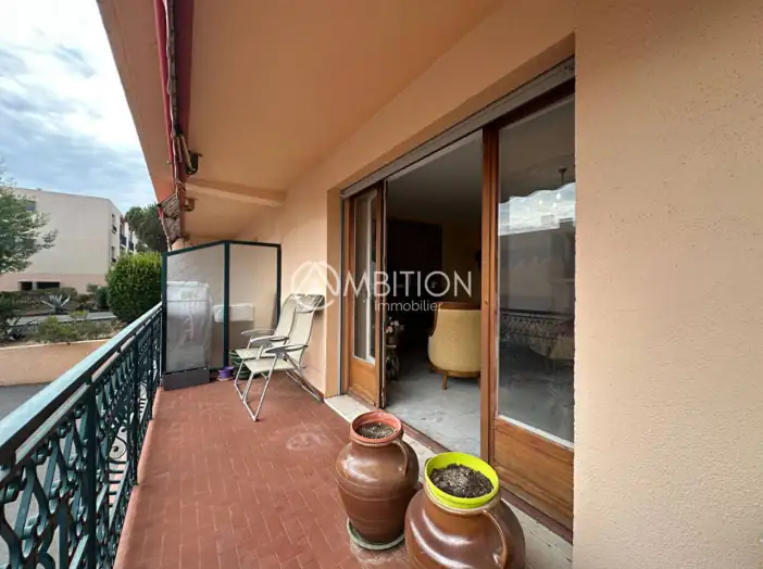 Appartement 3 pièces de 77 m² - Saint Aygulf (83370)