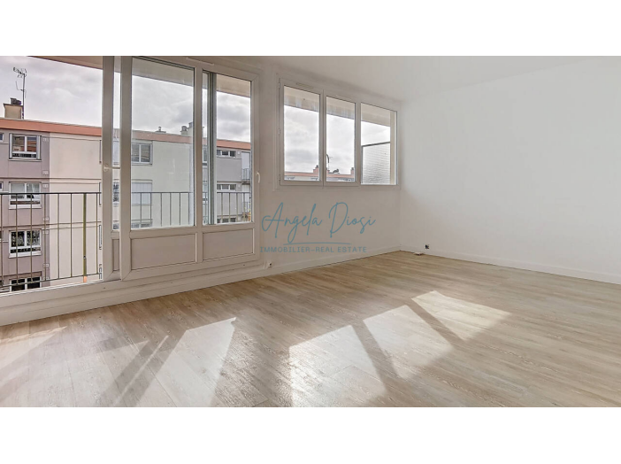 Appartement 5 pièces de 82 m² - Le Plessis-Robinson (92350)