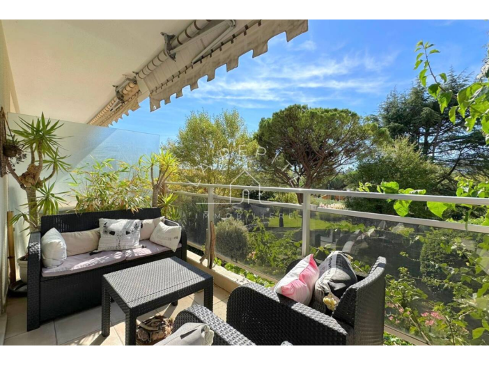 Appartement 3 pièces de 70 m² - Mandelieu-la-Napoule (06210)