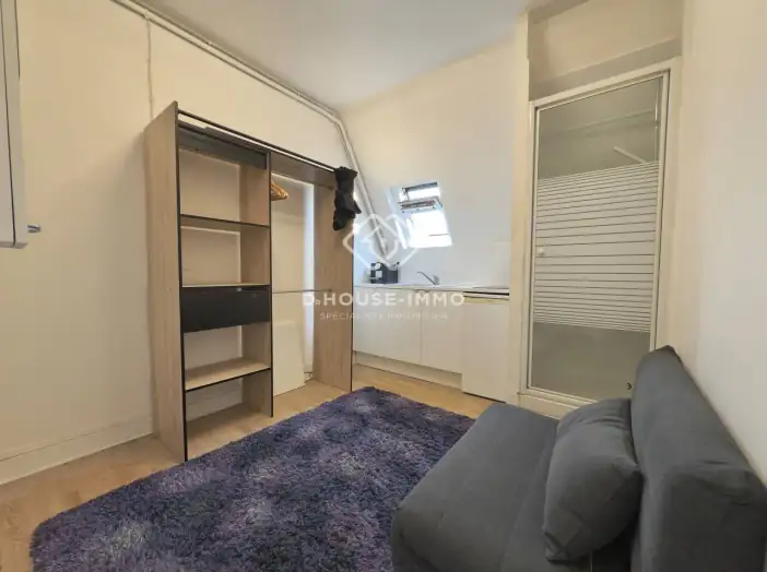 Appartement 1 pièce de 8 m² - Paris (75017)
