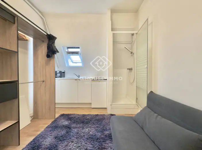 Appartement 1 pièce de 8 m² - Paris (75017)